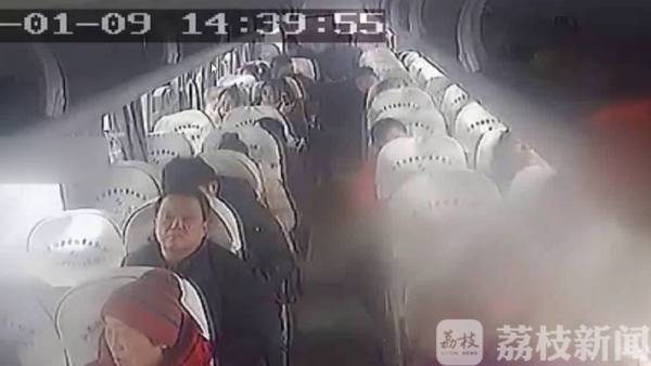 鄭州大巴車租賃，春運乘坐大巴車需要注意行車安全